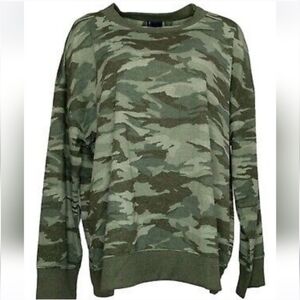 Splendid Relaxed Fit Camo Print Long Sleeve Top, Size Medium, Color Green Camo